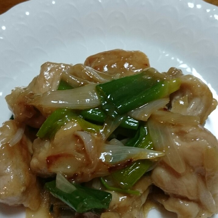 鶏もも肉と葉玉ねぎのニンニクしょうゆ炒め